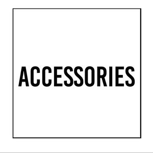 Accessories ⬇️ @anniemedina 🌻